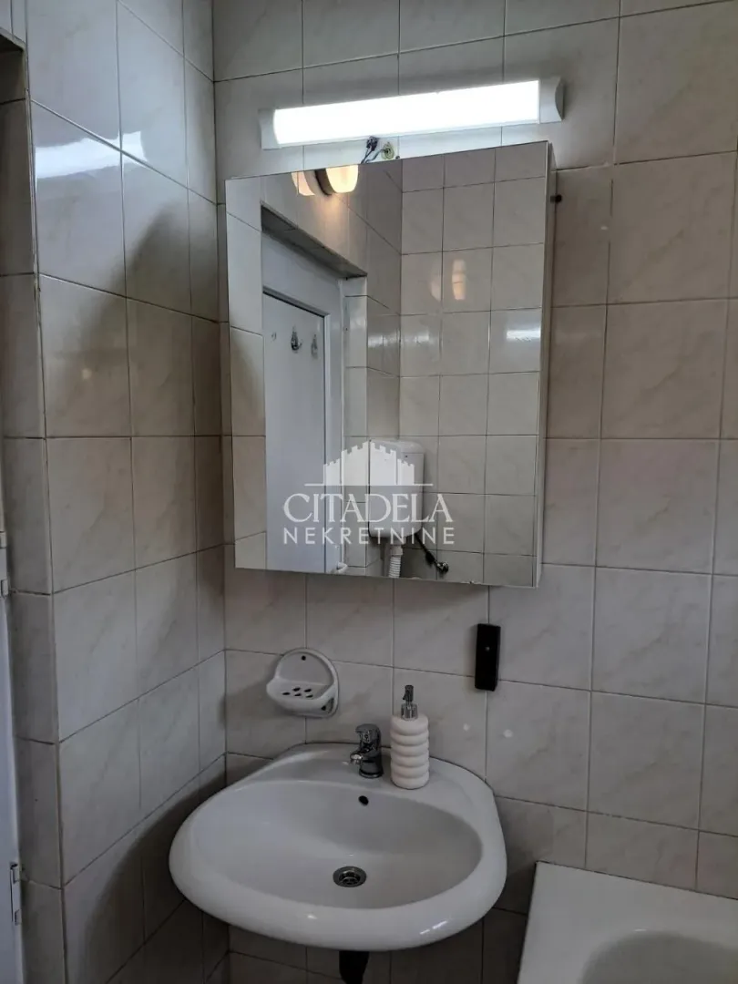 Rent, two bedroom apartment, 65m², Miljakovac, Rakovica