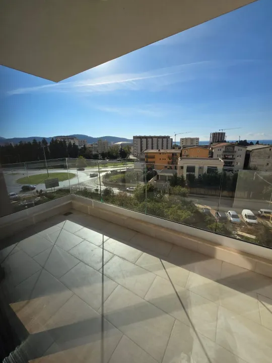Sale, two bedroom apartment, 68m², Ilino, Bar