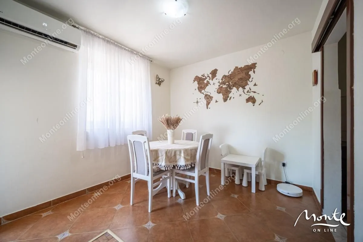 Sale, three bedroom apartment, 88m², Dobrota, Kotor