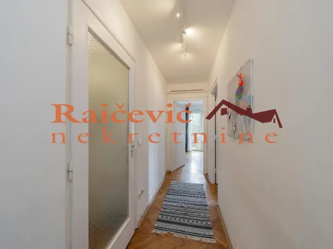 Sale, three bedroom apartment, 69m², Vračar Sve Podlokacije, Beograd - image 17