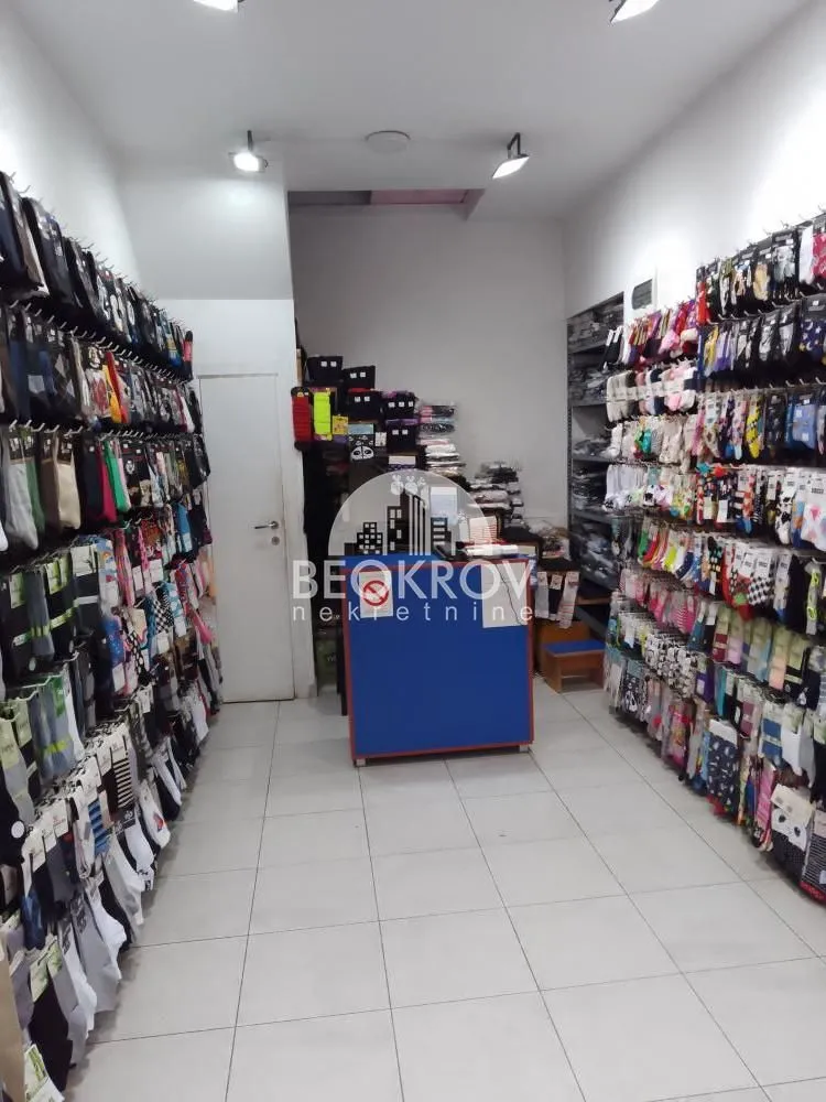 Prodaja, poslovni prostor, 40m², Đeram Pijaca, Beograd