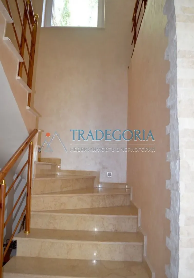 Prodaja, kuća, 420m², Bar, Crna Gora