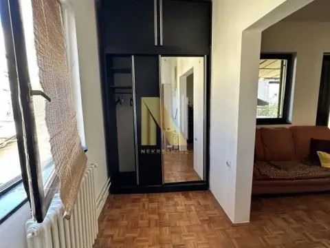 Prodaja, kuća, 366m², Sajmište, Novi Sad - image 11