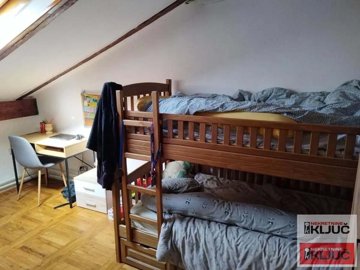 Prodaja, trosoban stan, 76m², Novo naselje, Novi Sad