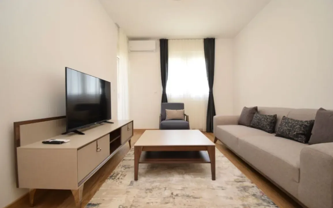 Izdavanje, jednosoban stan, 49m², City Kvart, Podgorica