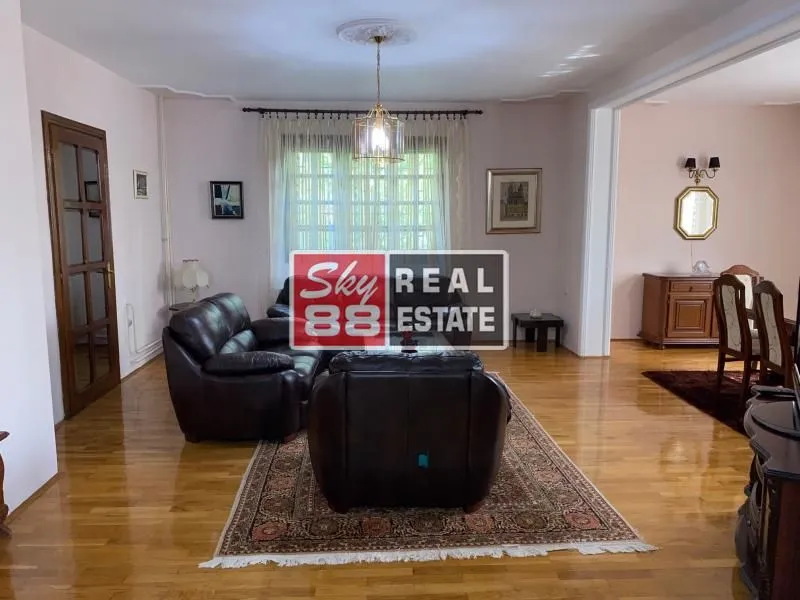 Rent, apartment, 340m², Savski Venac, Beograd