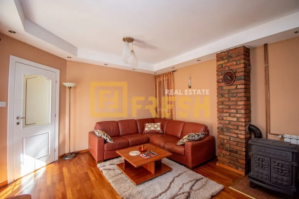 Rent, house, 140m², Dahna, Podgorica