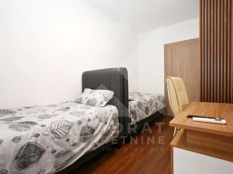 Izdavanje, dvosoban stan, 70m², Master Kvart, Podgorica - image 8