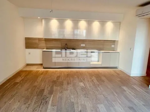 Sale, four bedroom apartment, 109m², Savski Venac, Beograd - image 10