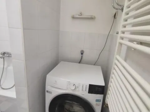 Rent, three bedroom apartment, 136m², Stari Grad, Beograd - image 15