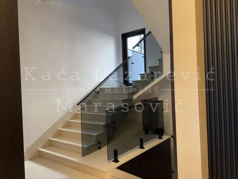 Sale, apartment, 180m², Vračar Hram, Vračar Sve Podlokacije