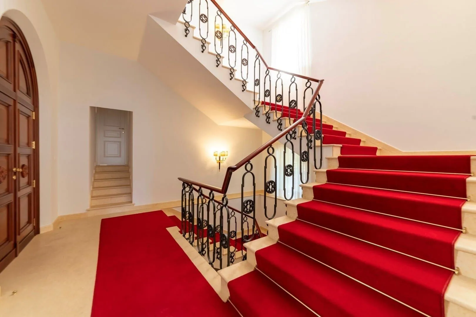 Sale, house, 1100m², Dobrota, Kotor