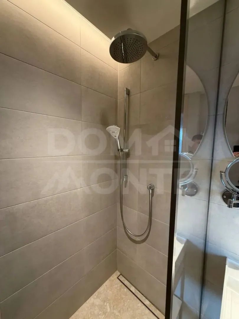 Izdavanje, jednosoban stan, 50m², Tivat, Crna Gora