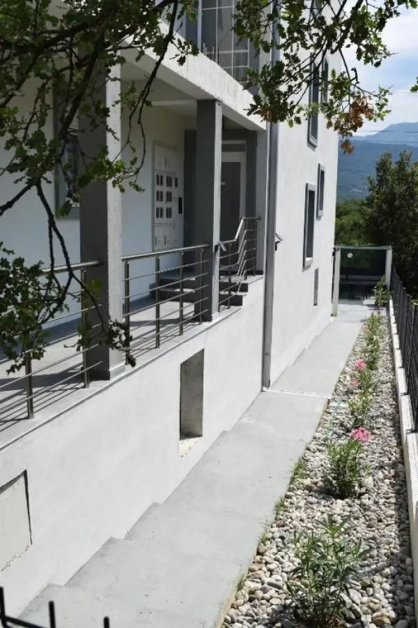 Prodaja, kuća, 469m², Đuraševići, Tivat