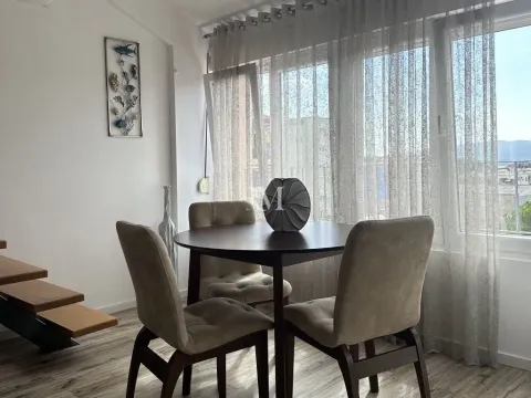 Izdavanje, jednosoban stan, 45m², Centar, Tivat - image 3