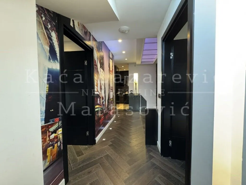 Prodaja, trosoban stan, 117m², Crveni Krst, Beograd