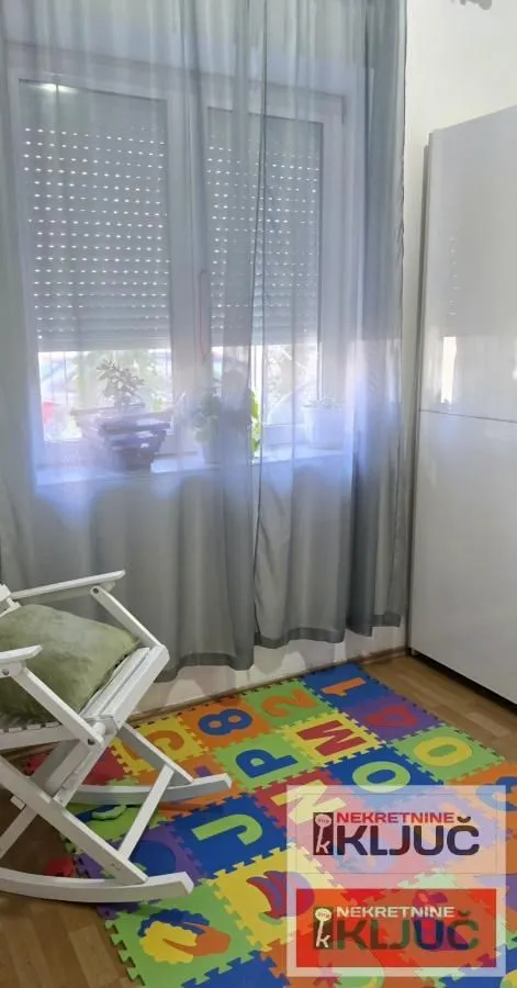 Izdavanje, dvosoban stan, 100m², Veternik, Novi Sad Sve Podlokacije