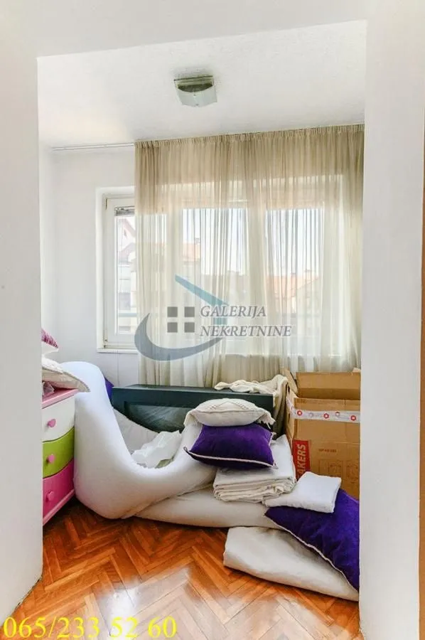 Prodaja, četvorosoban stan, 105m², Savski Venac, Beograd