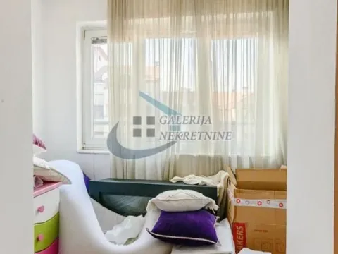 Sale, four bedroom apartment, 105m², Savski Venac, Beograd - image 11