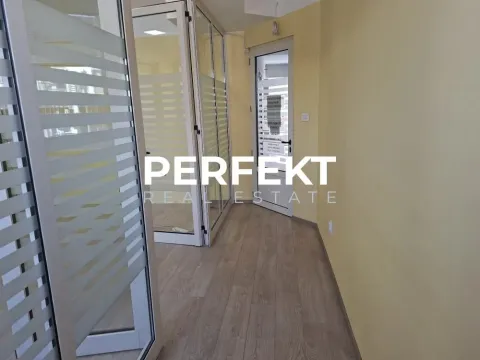 Izdavanje, poslovni prostor, 49m², Centar, Pančevo - image 3
