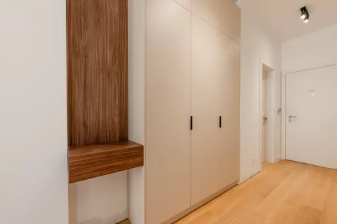 Rent, one bedroom apartment, 51m², Bečići, Budva - image 10