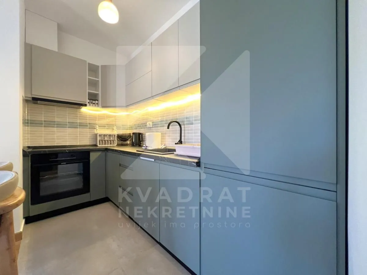 Izdavanje, dvosoban stan, 61m², Tološi, Podgorica