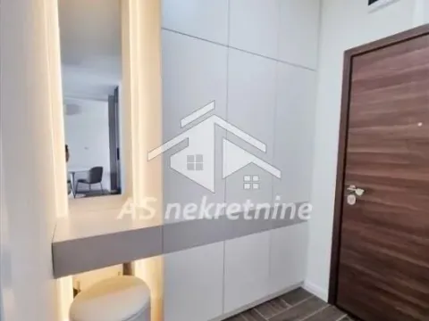 Rent, two bedroom apartment, 40m², Južni Bulevar, Vračar Sve Podlokacije - image 10