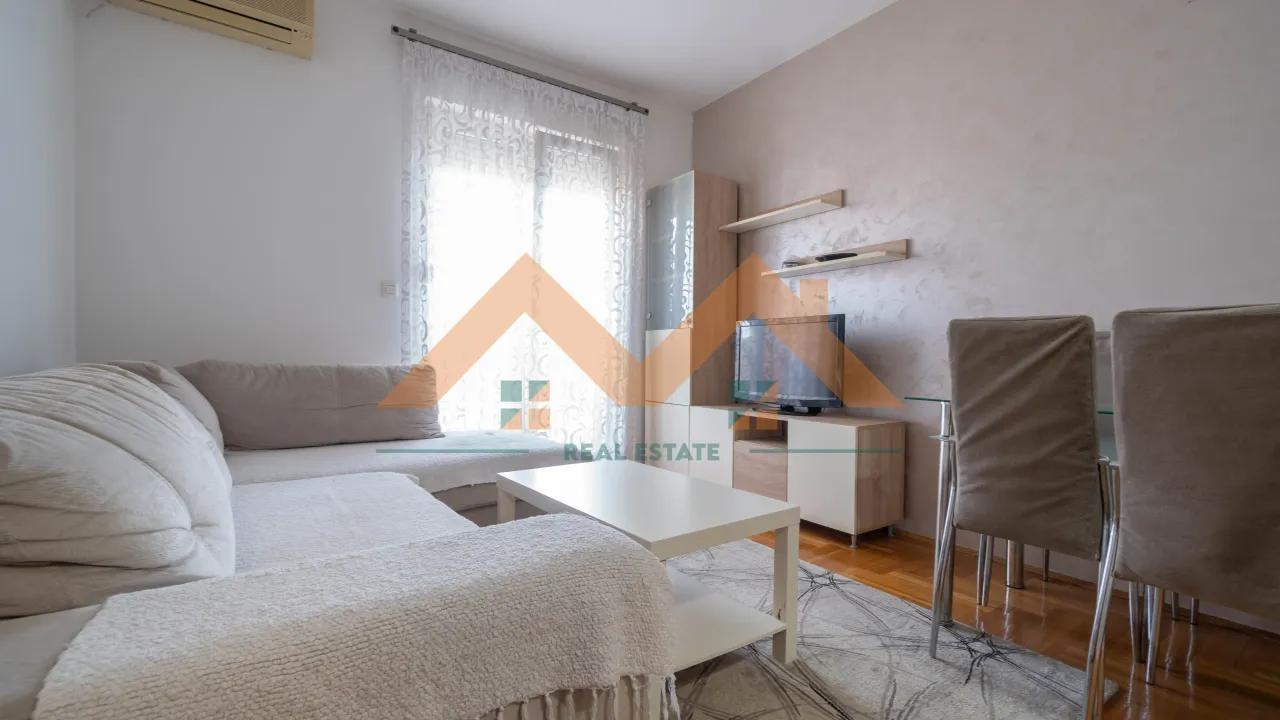 Izdavanje, jednosoban stan, 43m², Stari Aerodrom, Podgorica