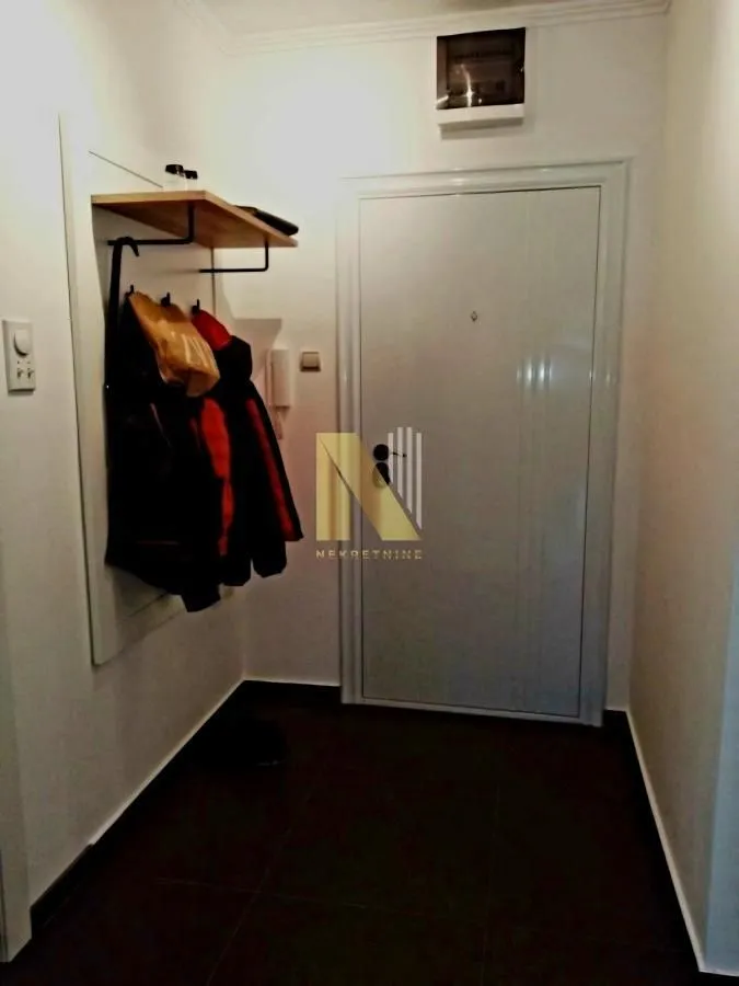 Izdavanje, jednosoban stan, 50m², Centar, Novi Sad