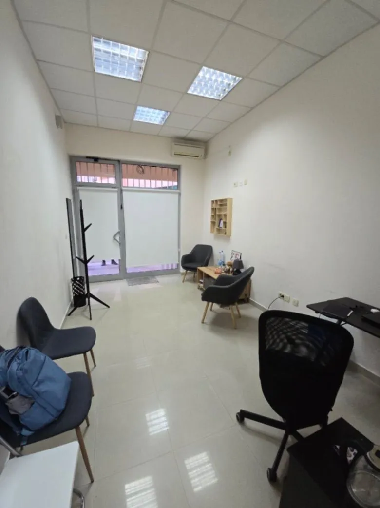 Izdavanje, poslovni prostor, 20m², Stari Aerodrom, Podgorica