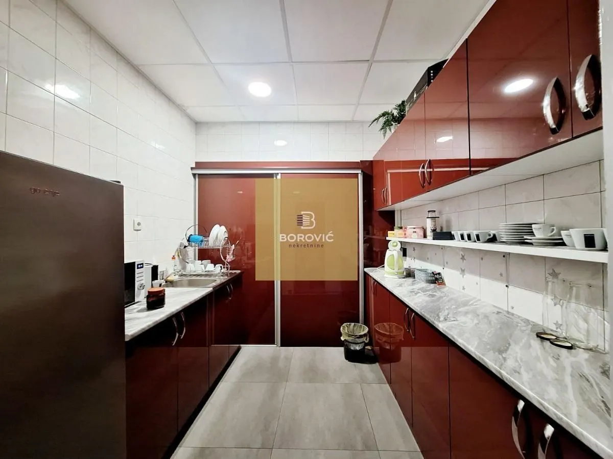 Sale, office space, 315m², Banovo Brdo, Beograd