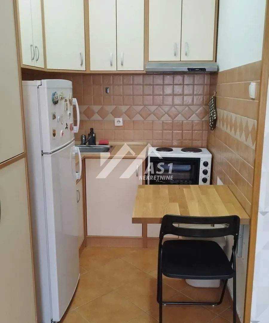 Izdavanje, stan, 25m², Grbavica, Novi Sad Sve Podlokacije
