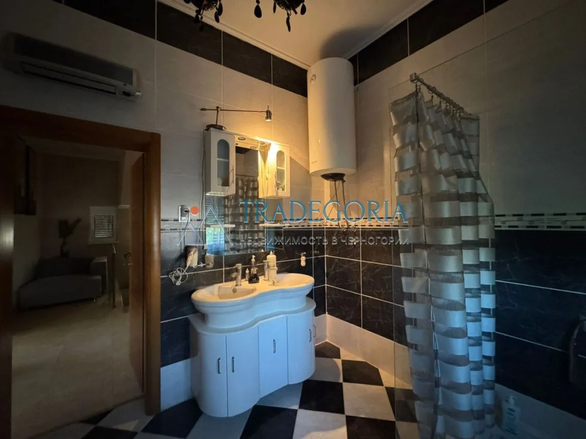 Prodaja, kuća, 302m², Bar, Crna Gora