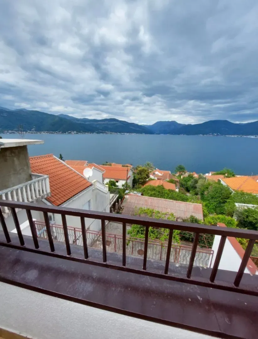 Prodaja, kuća, 118m², Krašići, Tivat