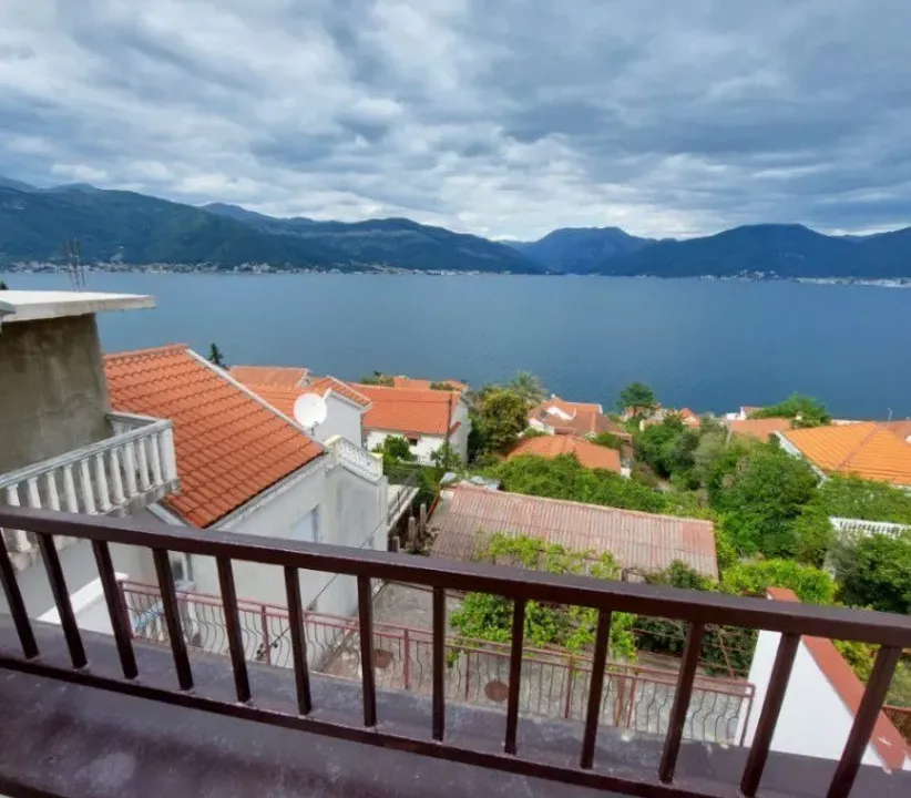 Prodaja, kuća, 118m², Krašići, Tivat