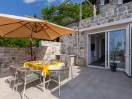 Izdavanje, dvosoban stan, 100m², Kamenovo, Budva - image 4