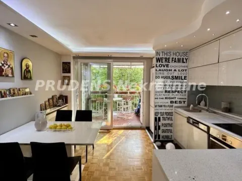 Prodaja, četvorosoban stan, 90m2, Novi Beograd Blok 62, Novi Beograd, Beograd
