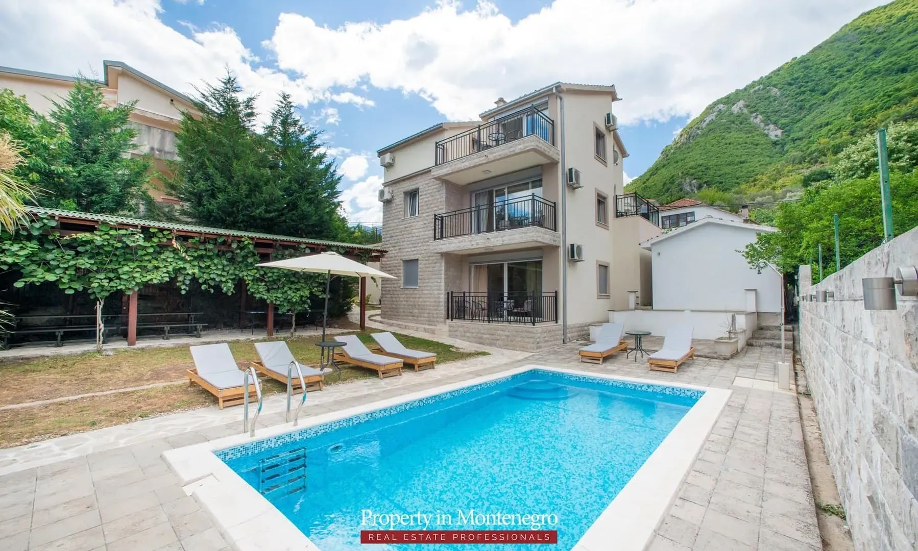 Prodaja, kuća, 350m², Stoliv, Kotor