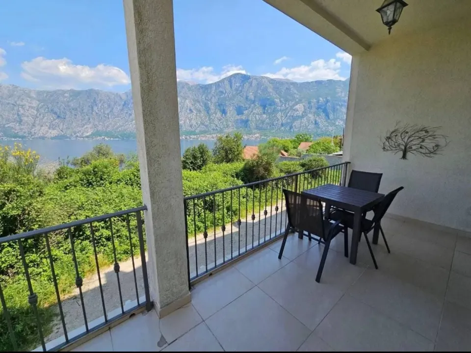 Sale, one bedroom apartment, 41m², Prčanj, Kotor