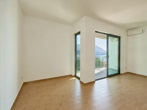 Sale, two bedroom apartment, 63m², Bečići, Budva - image 4