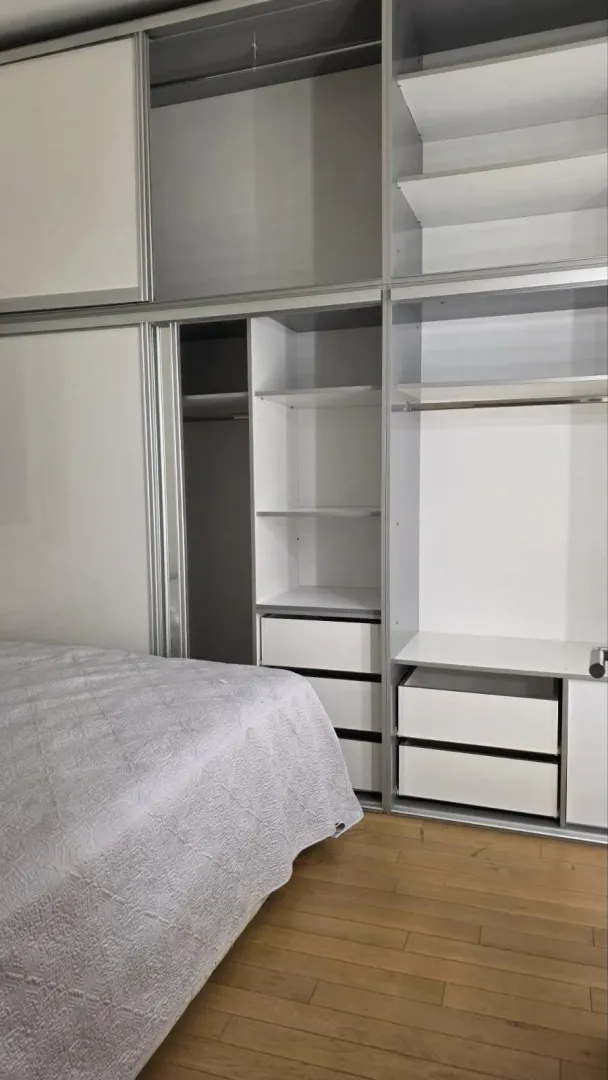 Izdavanje, trosoban stan, 130m², Bogoslovija, Palilula Sve Podlokacije