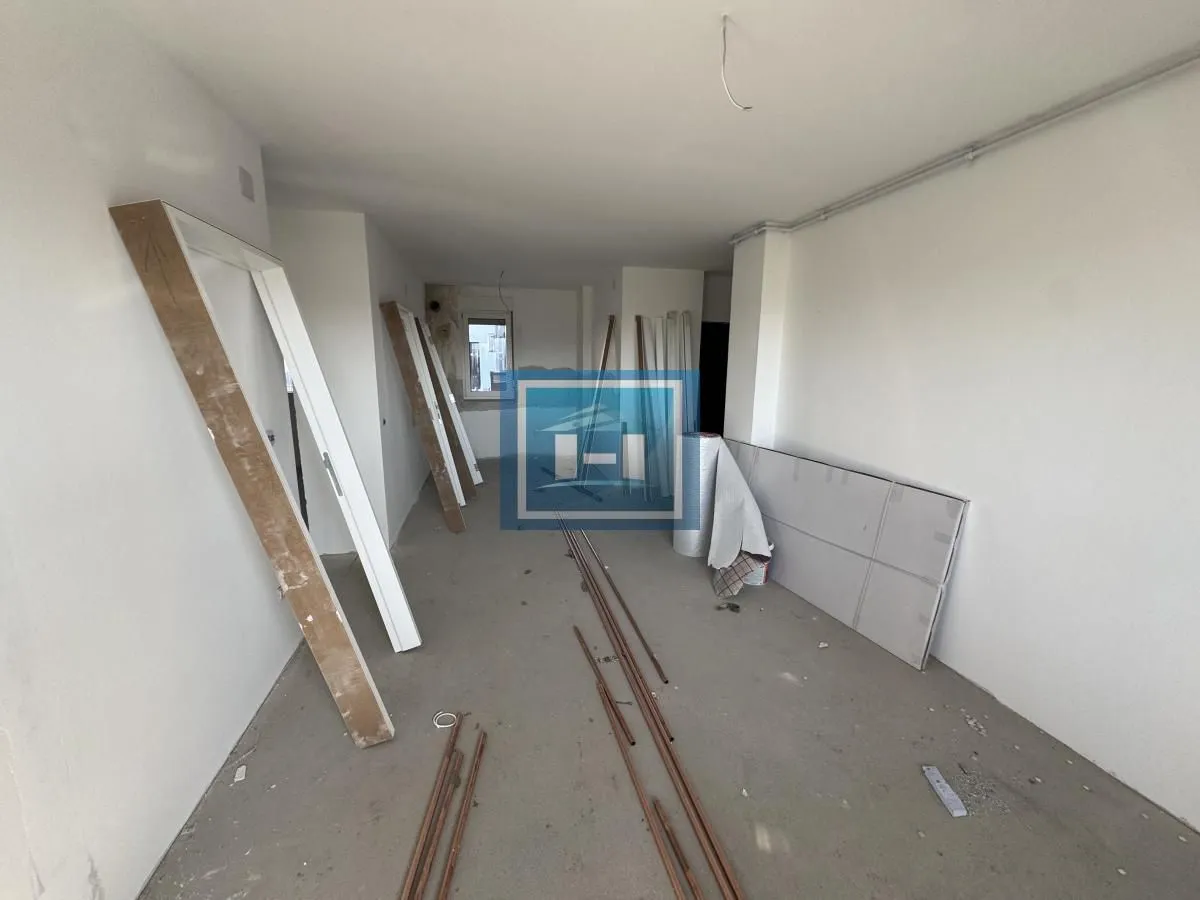 Prodaja, dvosoban stan, 60m², Centar, Ćuprija