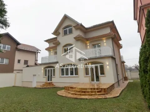 Izdavanje, kuća, 417m², Jajinci, Voždovac Sve Podlokacije - image 2