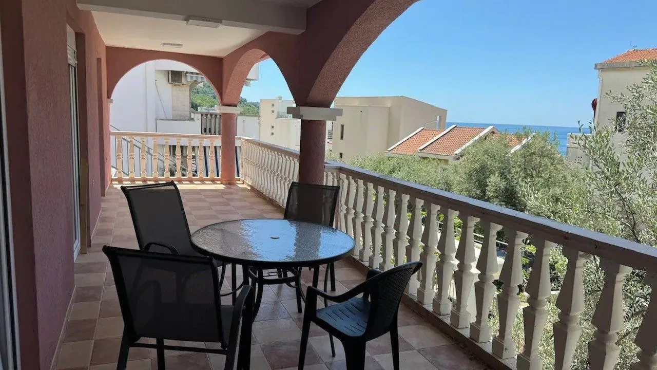 Prodaja, stan, 87m², Kamenovo, Budva