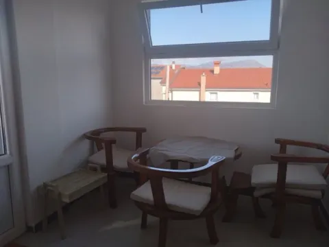 Izdavanje, trosoban stan, 145m², Podgorica, Crna Gora - image 3