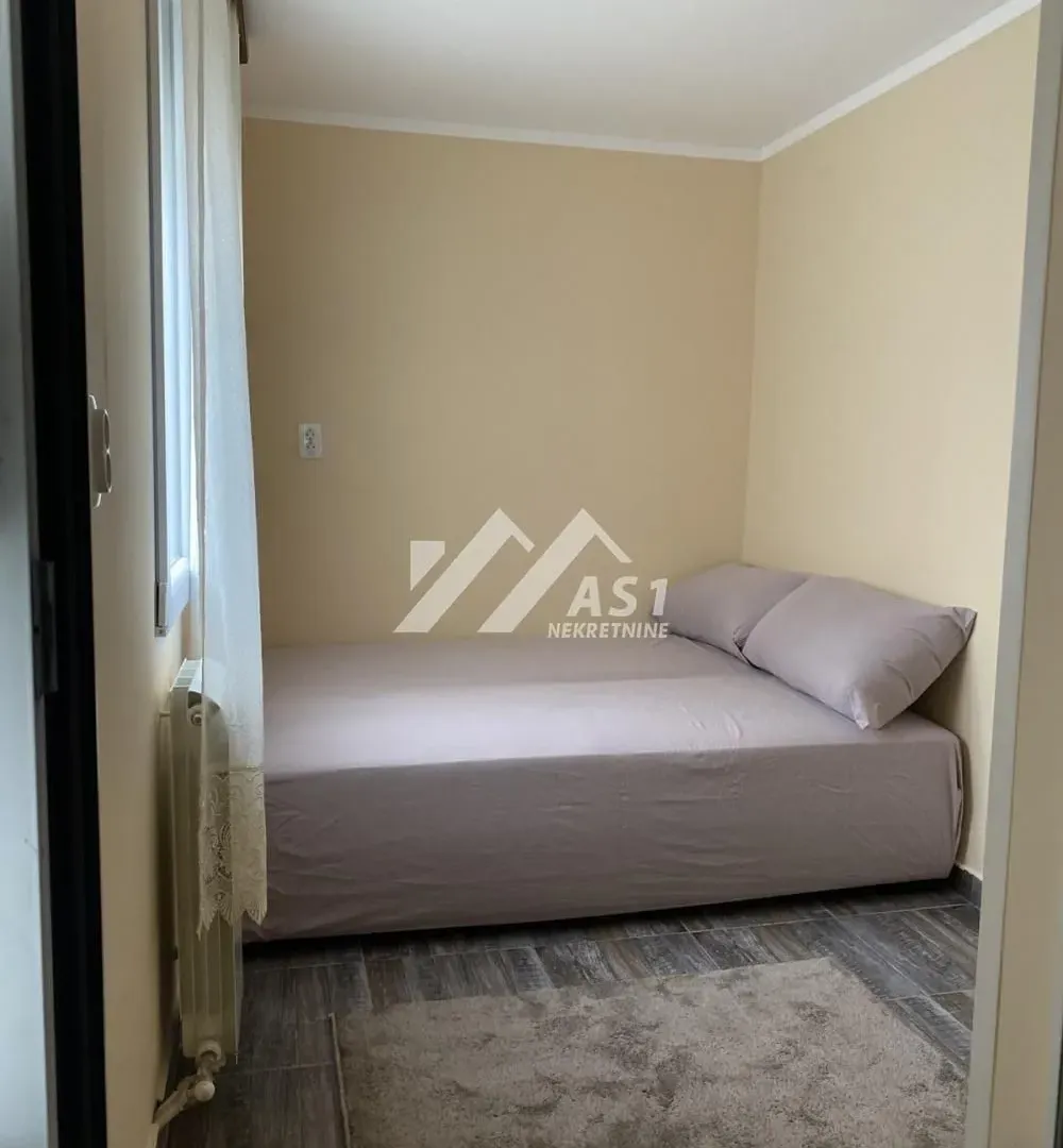 Izdavanje, dvosoban stan, 42m², Sajam, Novi Sad Sve Podlokacije