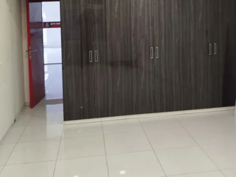 Rent, one bedroom apartment, 190m², Stari Grad, Beograd - image 5