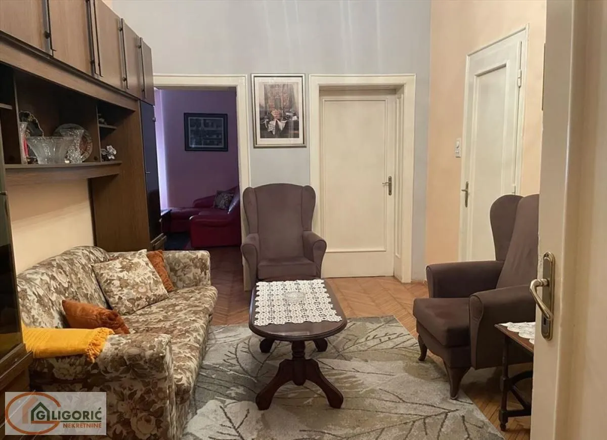 Prodaja, trosoban stan, 84m², Stari Grad, Beograd
