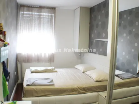 Izdavanje, trosoban stan, 57m², Centar, Novi Sad - image 8