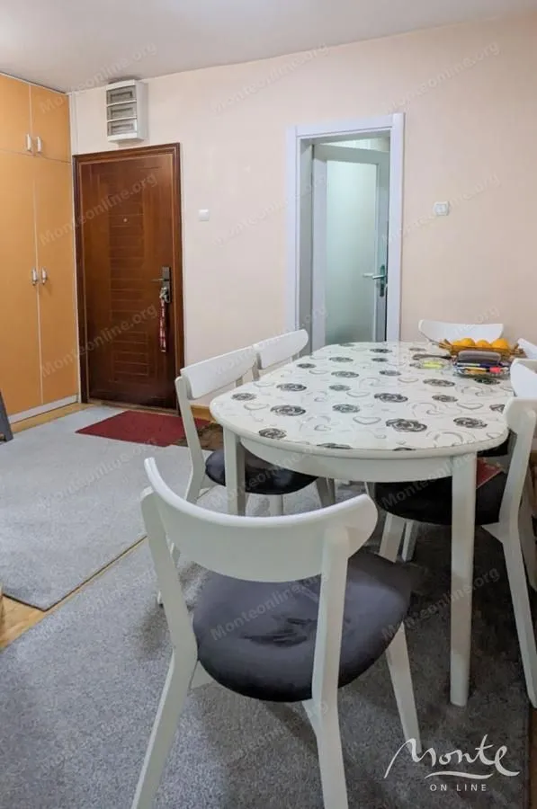 Prodaja, četvorosoban stan, 92m², Lepa Kata, Podgorica